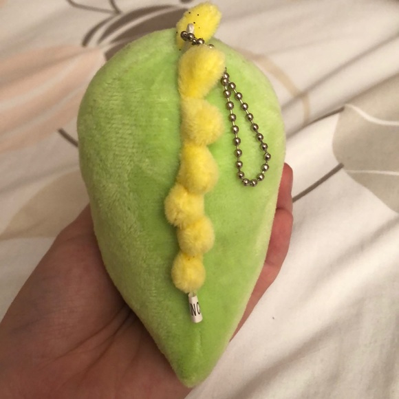 🌼3/$20🌼 2 plush keychain - Picture 5 of 5